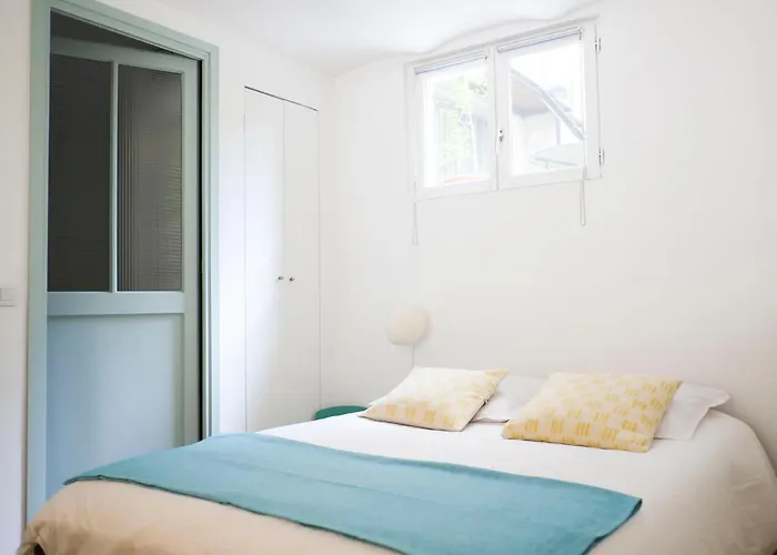 Malot 34 Bed & Breakfast Montreuil (Seine-Saint-Denis)